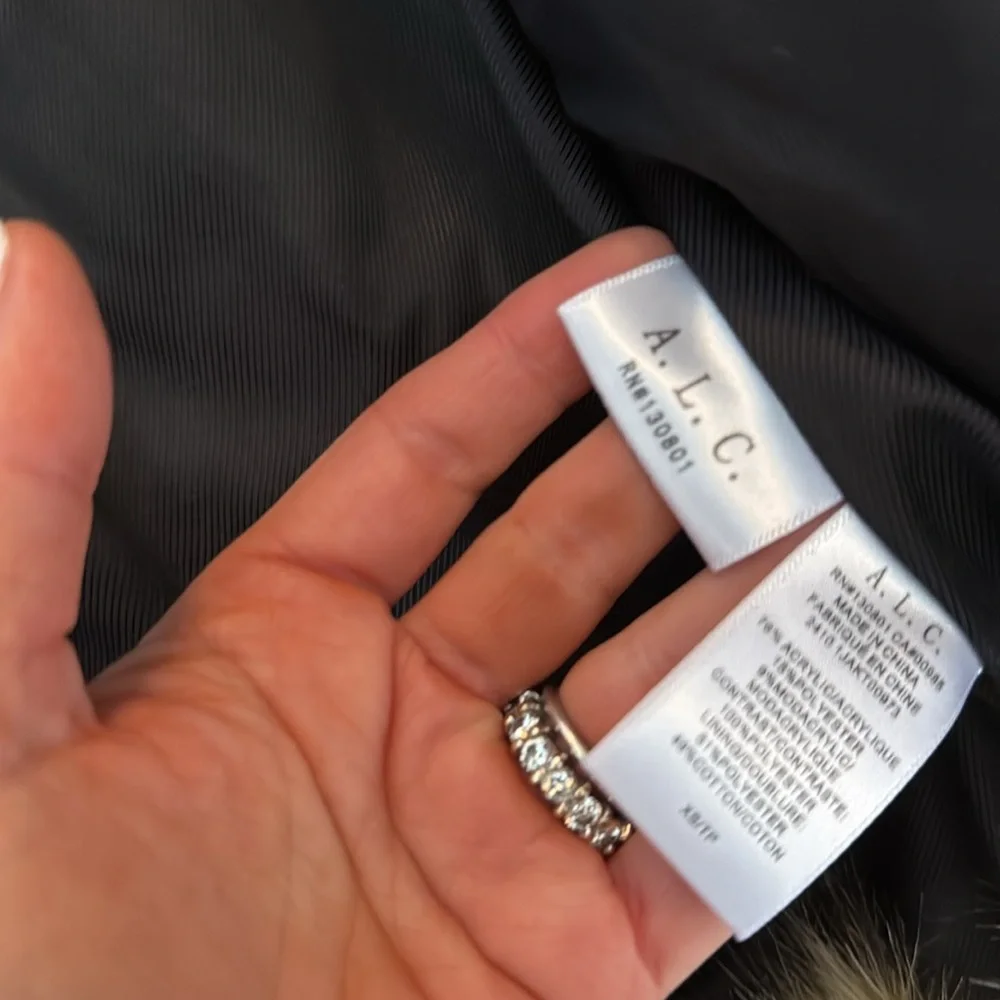 ALC lex coyote fur jacket xs perfect condition - Picture 4 of 7